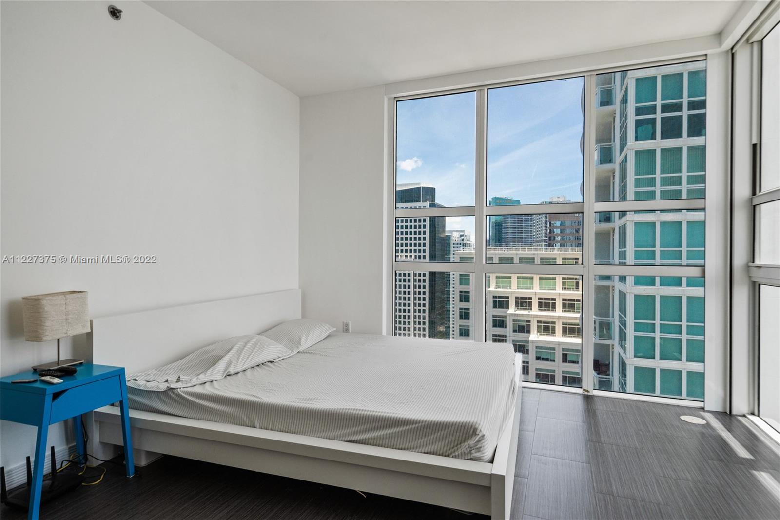 THE PLAZA 901 BRICKELL CO - Residential Lease