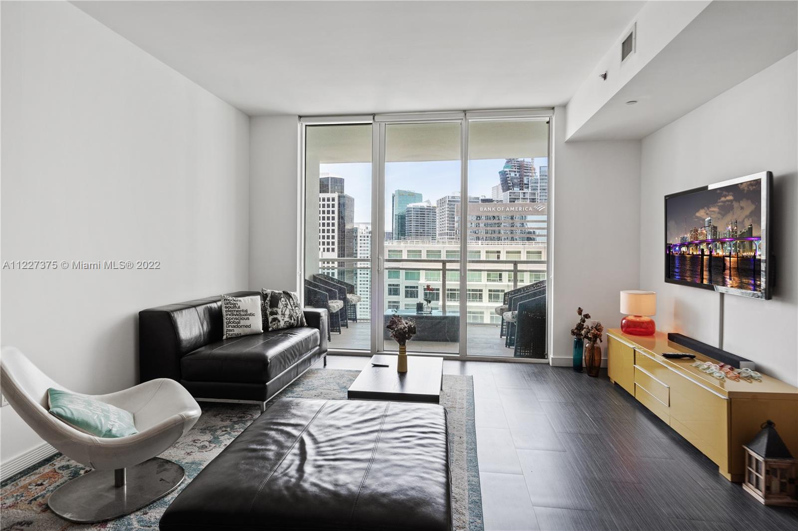 THE PLAZA 901 BRICKELL CO - Residential Lease