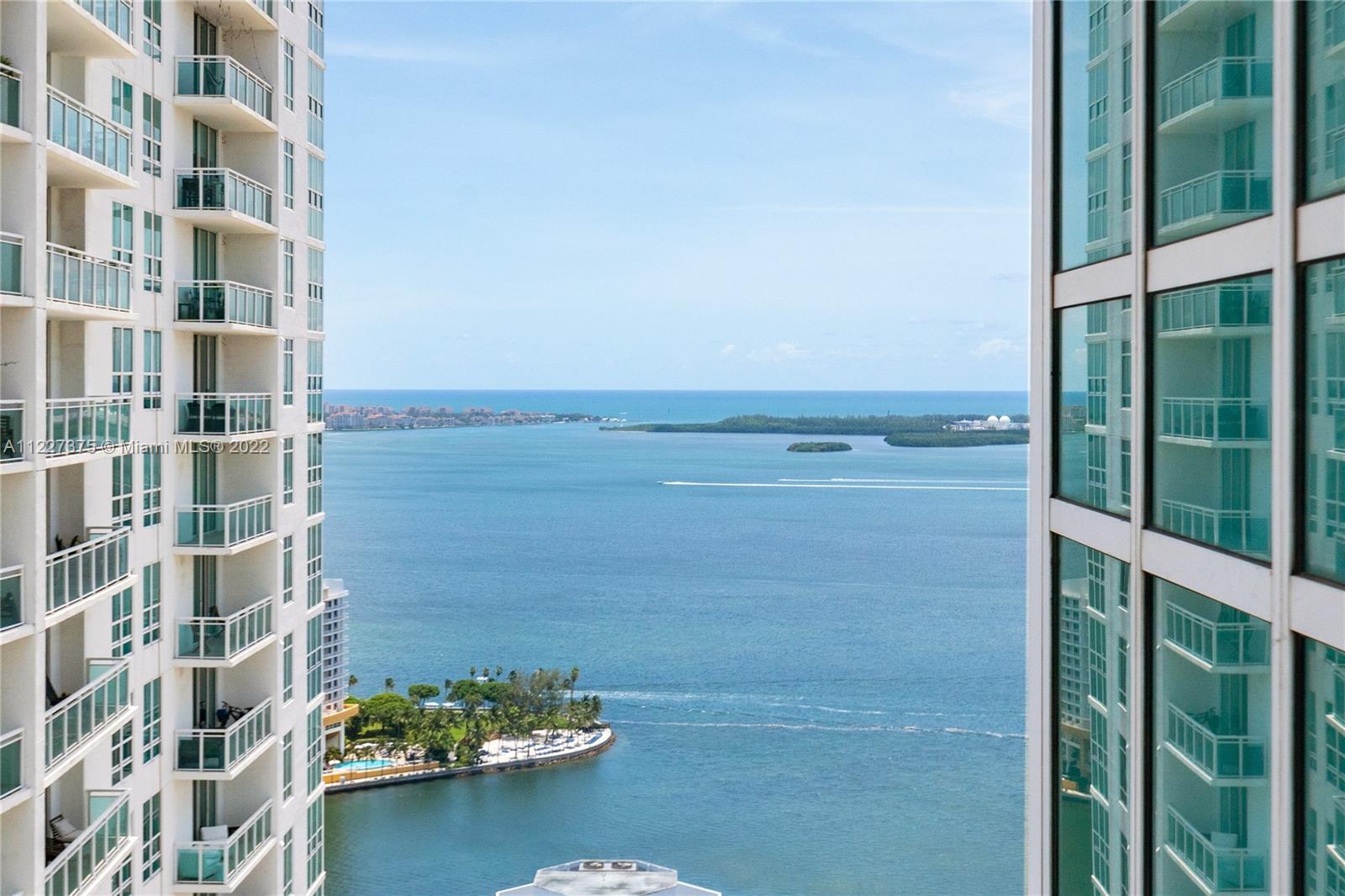 THE PLAZA 901 BRICKELL CO - Residential Lease