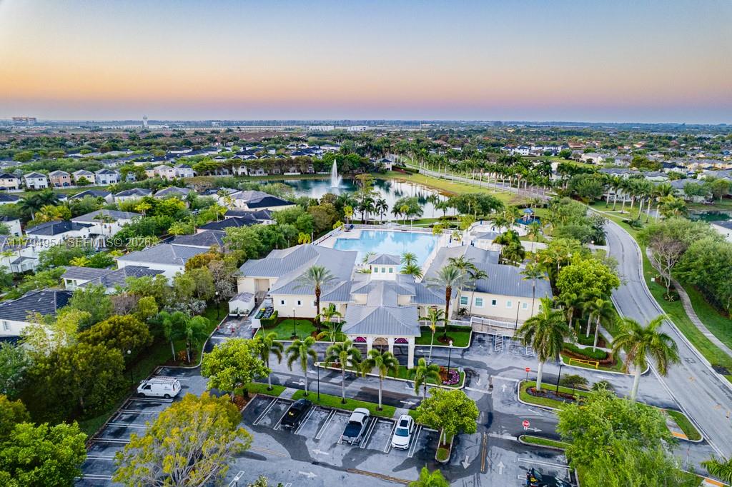 FIJI CONDO NO 3 - Residential