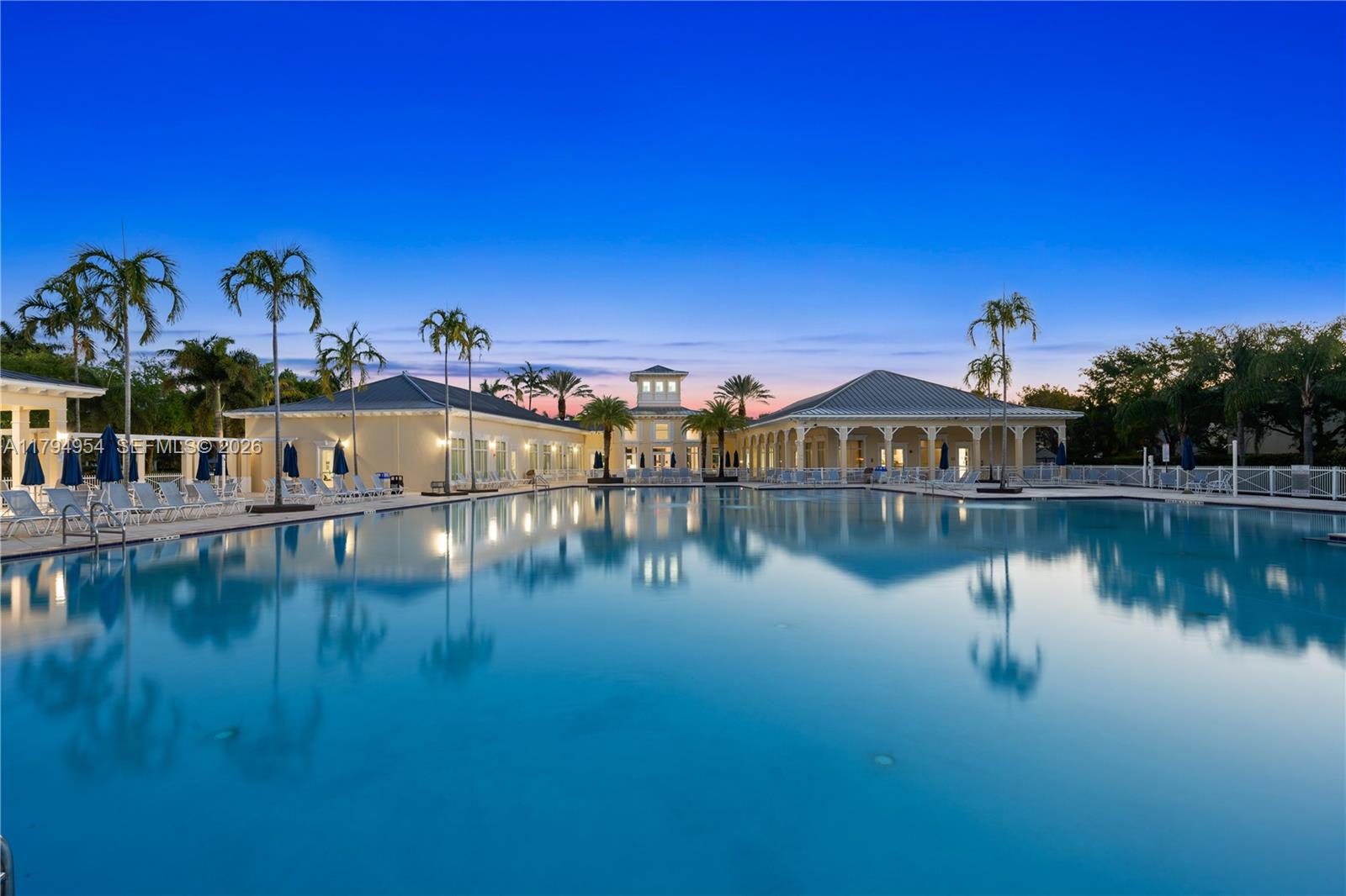 FIJI CONDO NO 3 - Residential