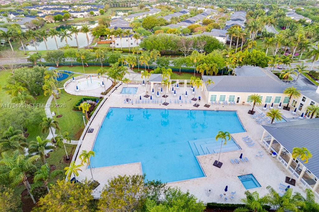 FIJI CONDO NO 3 - Residential