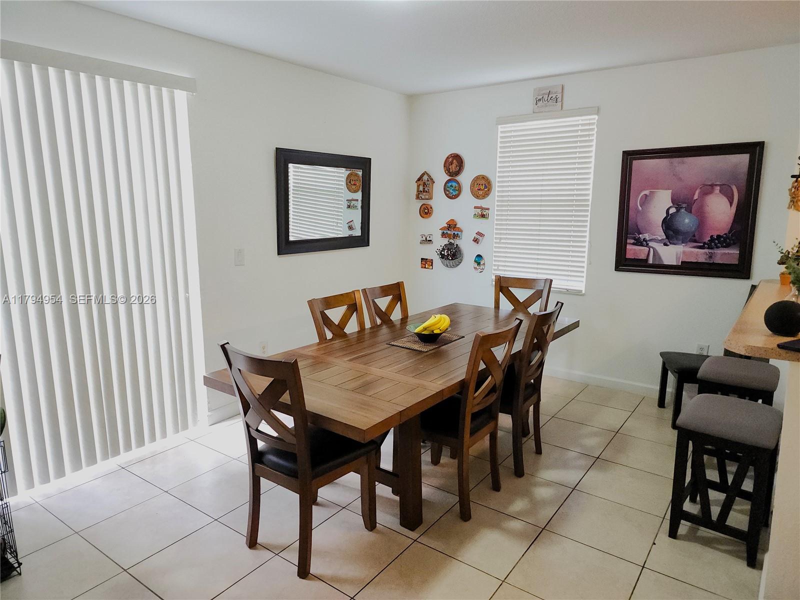 FIJI CONDO NO 3 - Residential