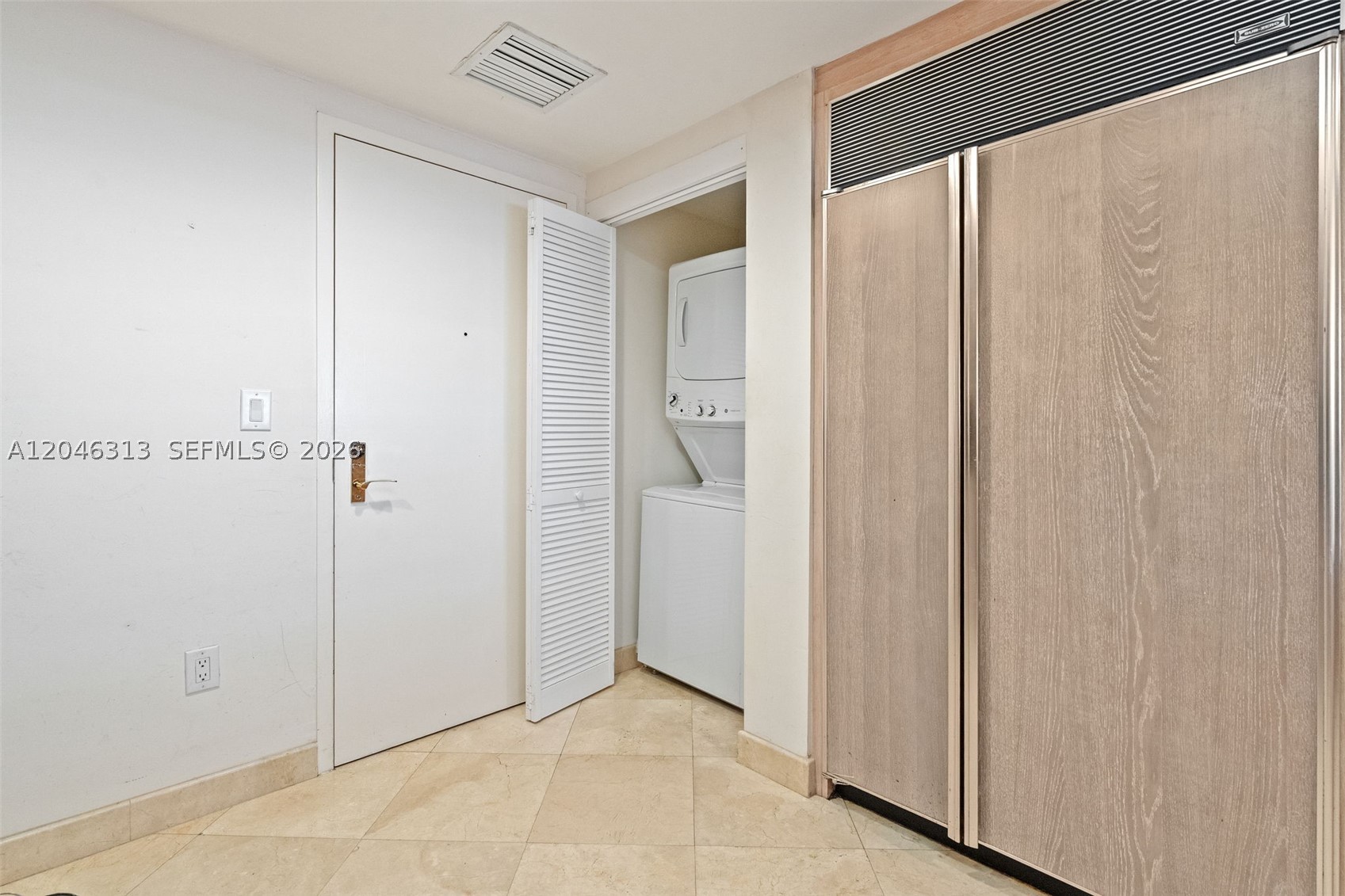 SOLIMAR CONDO - Residential