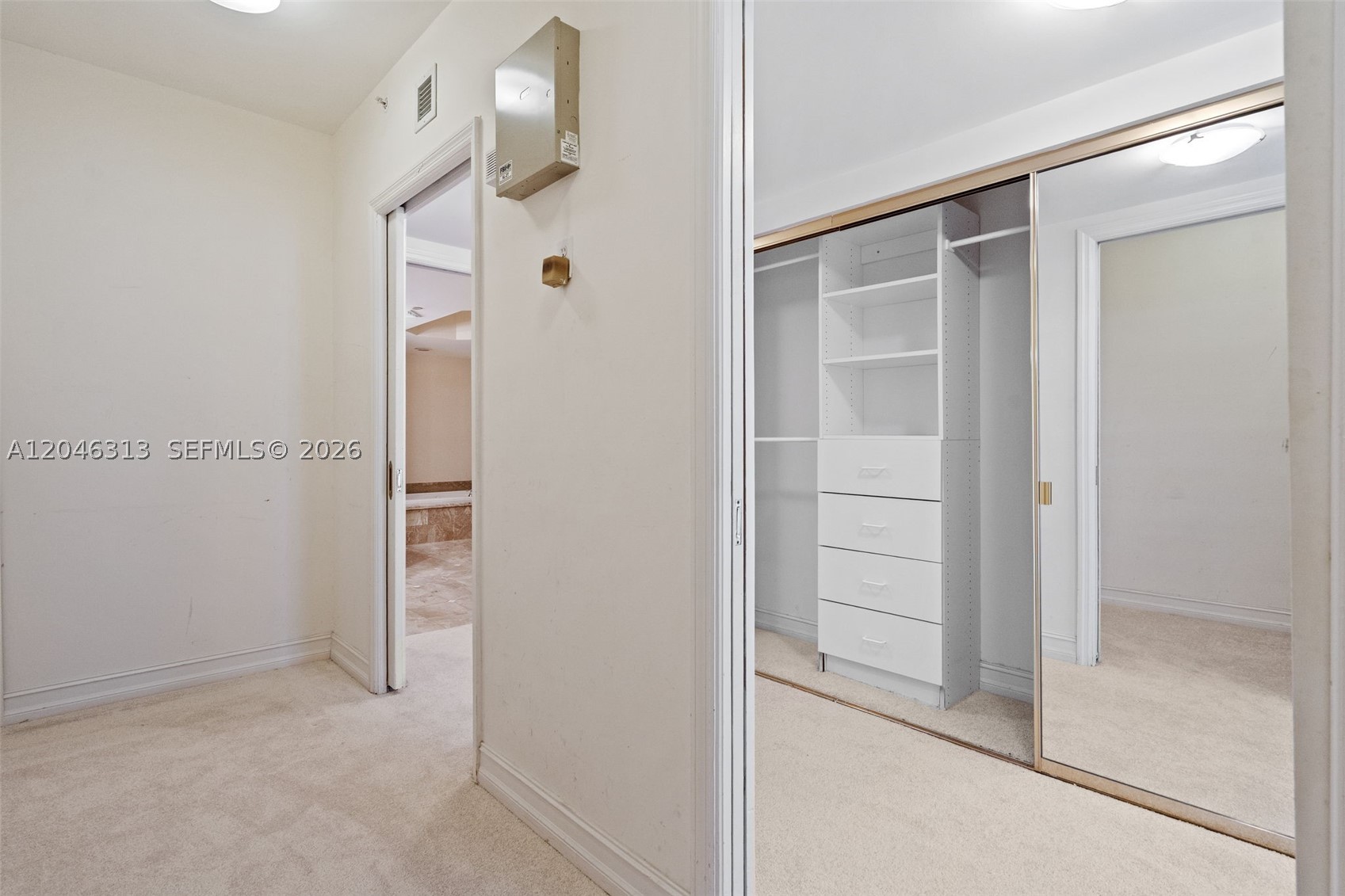 SOLIMAR CONDO - Residential