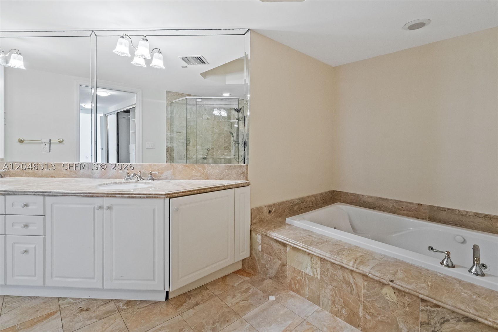 SOLIMAR CONDO - Residential