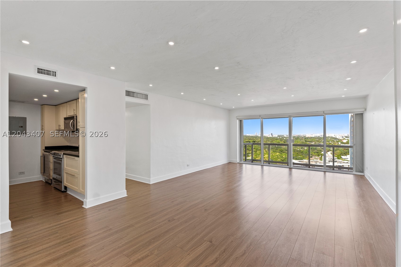 BRICKELL TOWNHOUSE CONDO - Residential