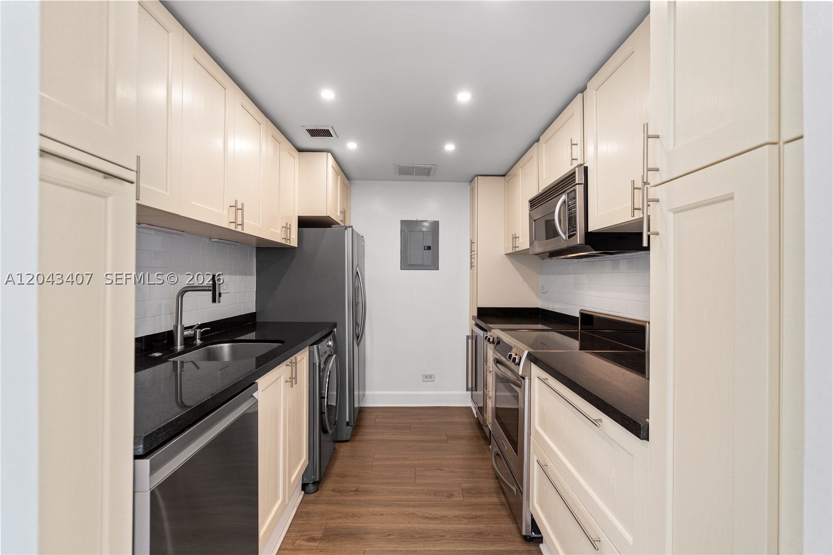 BRICKELL TOWNHOUSE CONDO - Residential