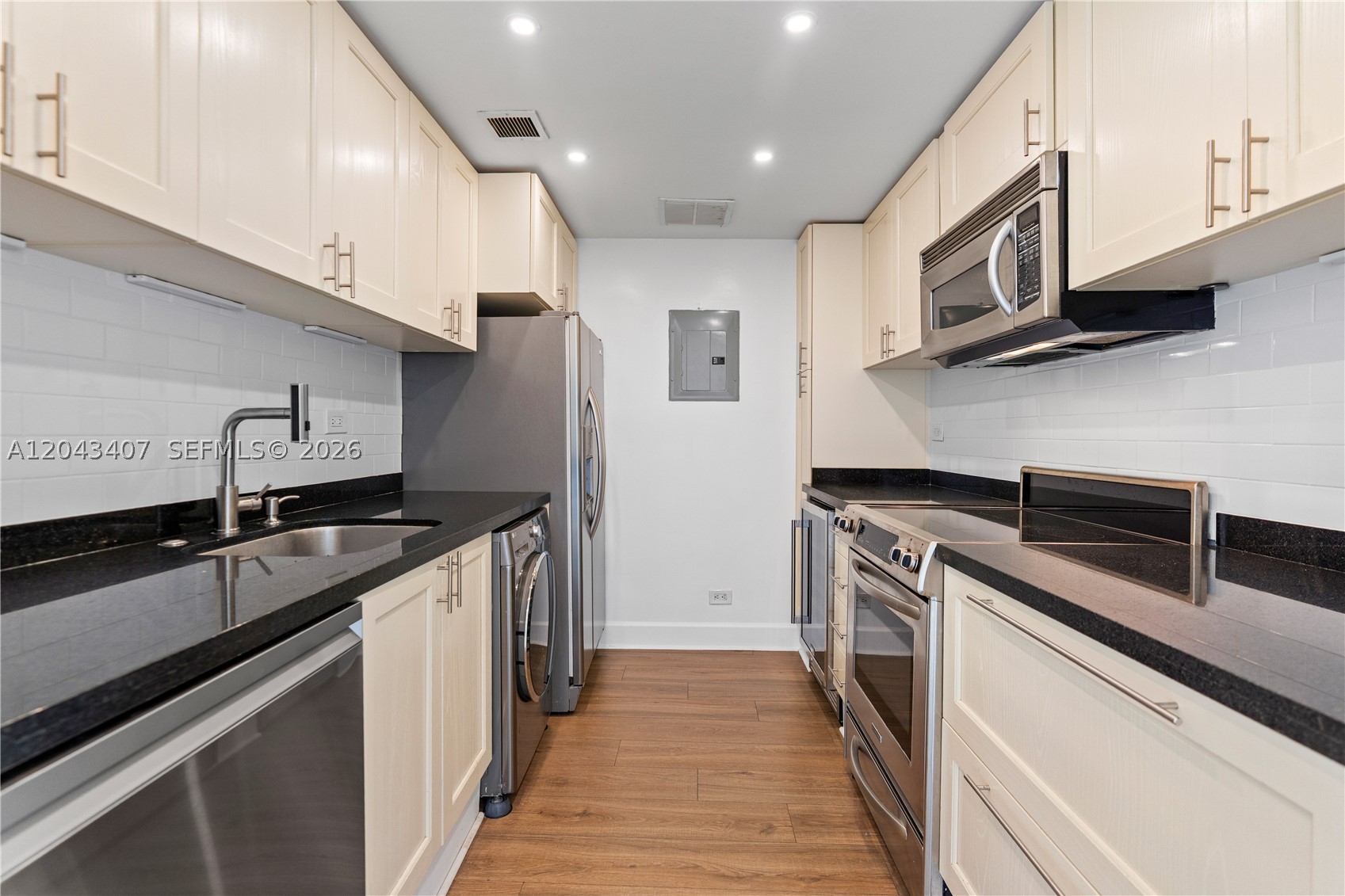 BRICKELL TOWNHOUSE CONDO - Residential