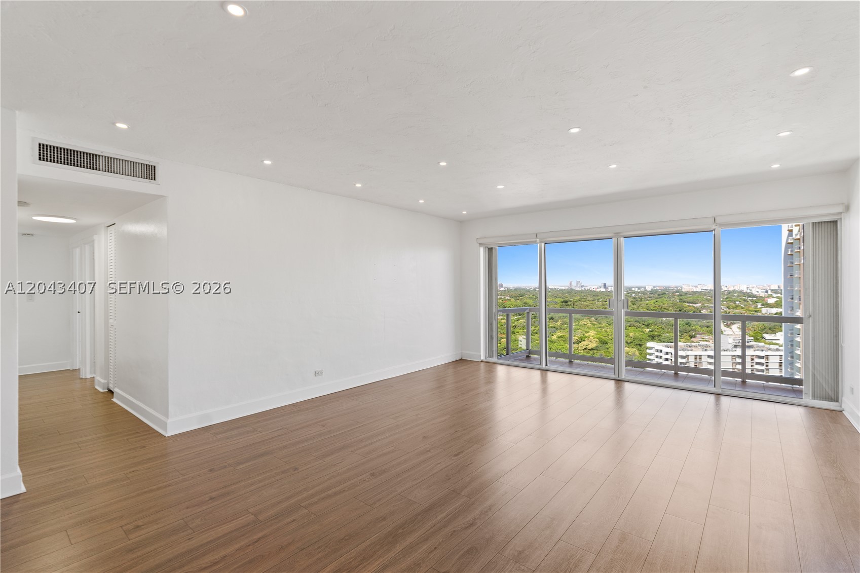 BRICKELL TOWNHOUSE CONDO - Residential