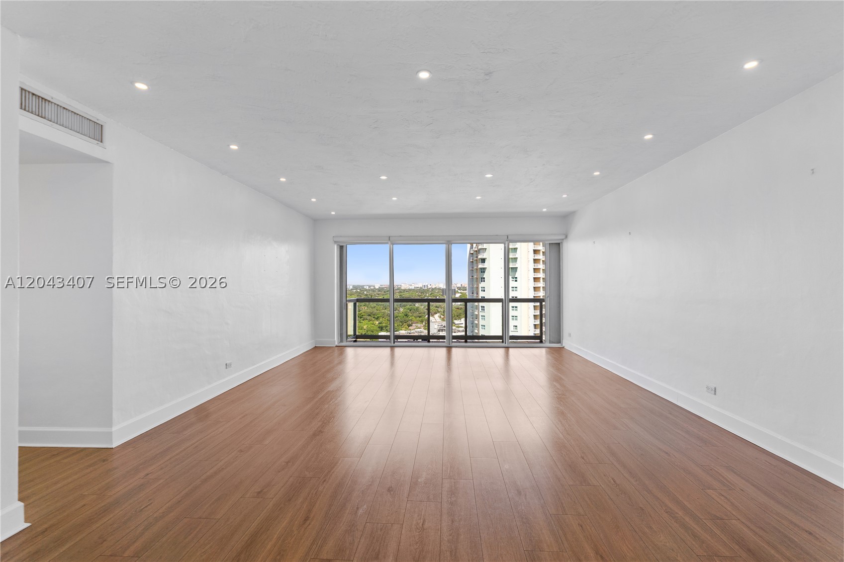BRICKELL TOWNHOUSE CONDO - Residential