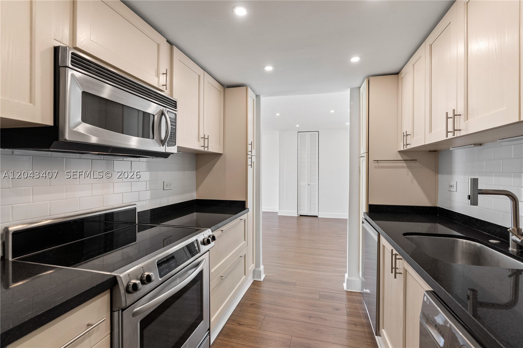 BRICKELL TOWNHOUSE CONDO - Residential