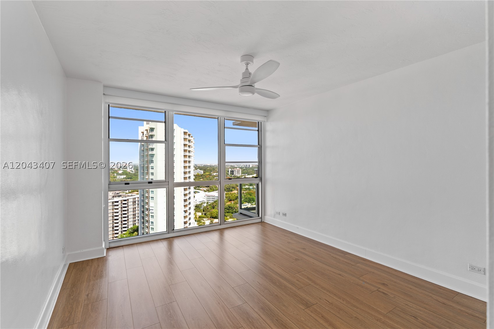 BRICKELL TOWNHOUSE CONDO - Residential