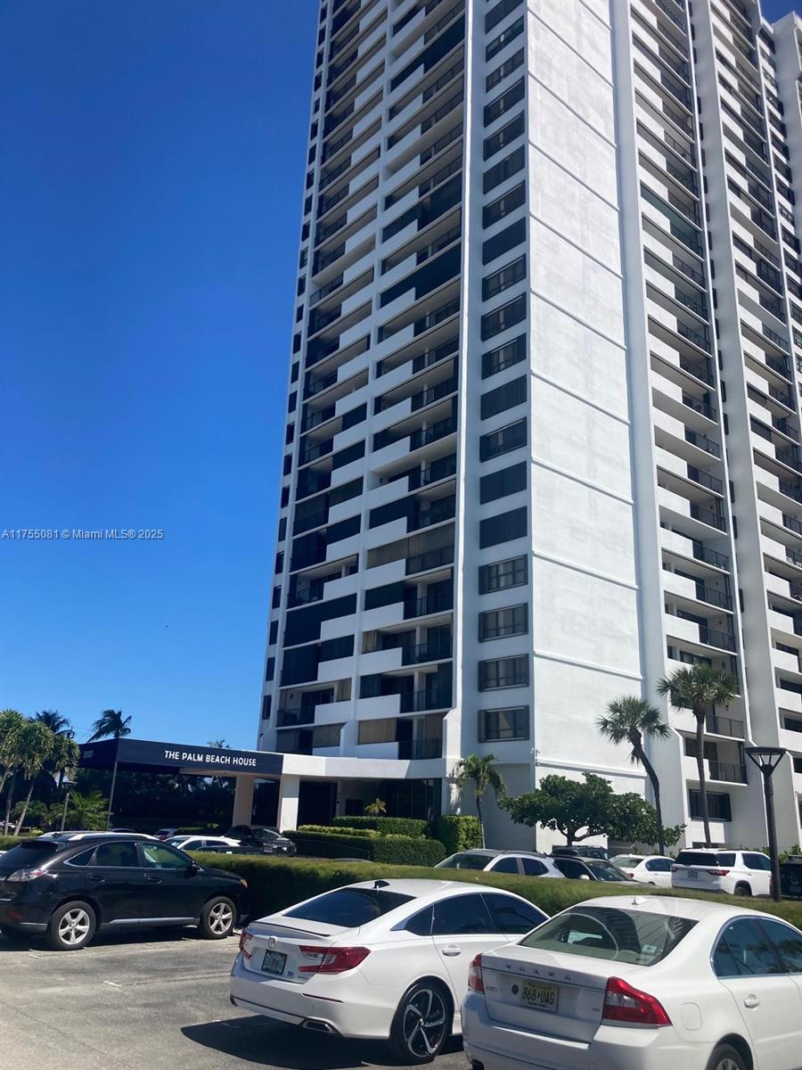 PALM BEACH HOUSE CONDO - Residential