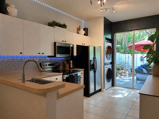 MOWRY VILLAS - Residential