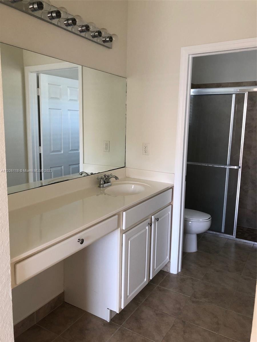ANTIGUA AT OASIS - Residential Lease