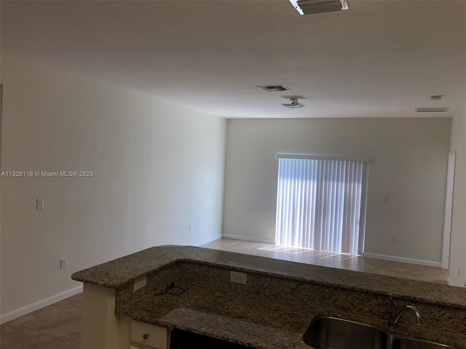 ANTIGUA AT OASIS - Residential Lease