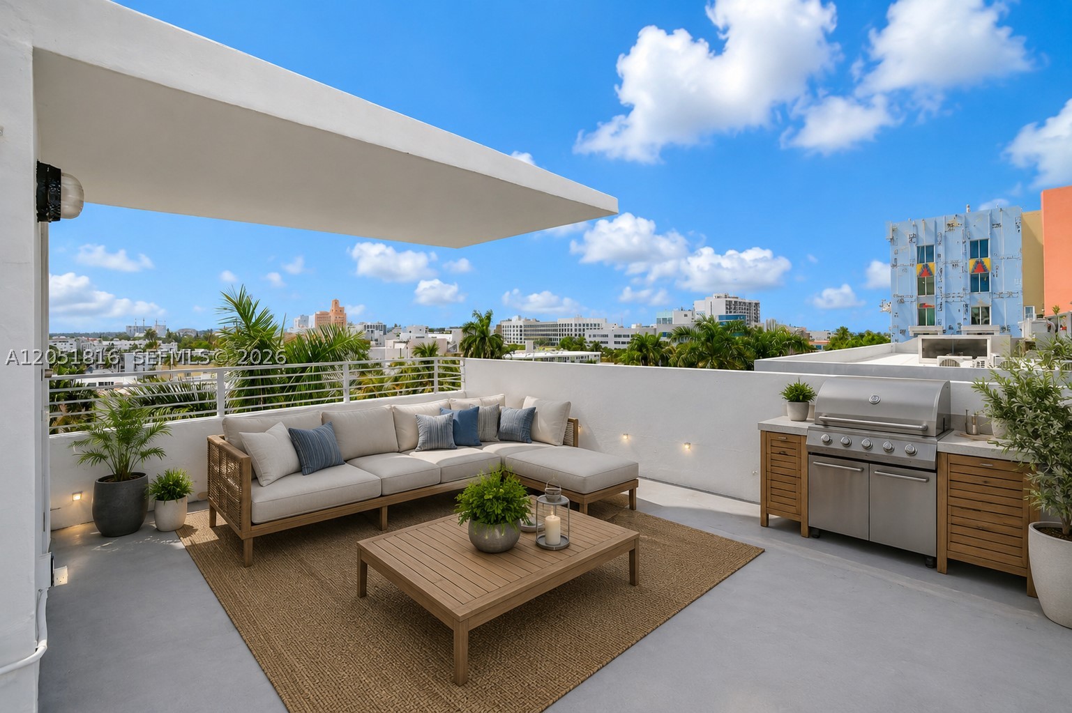 MERIDIAN 5 CONDO - Residential