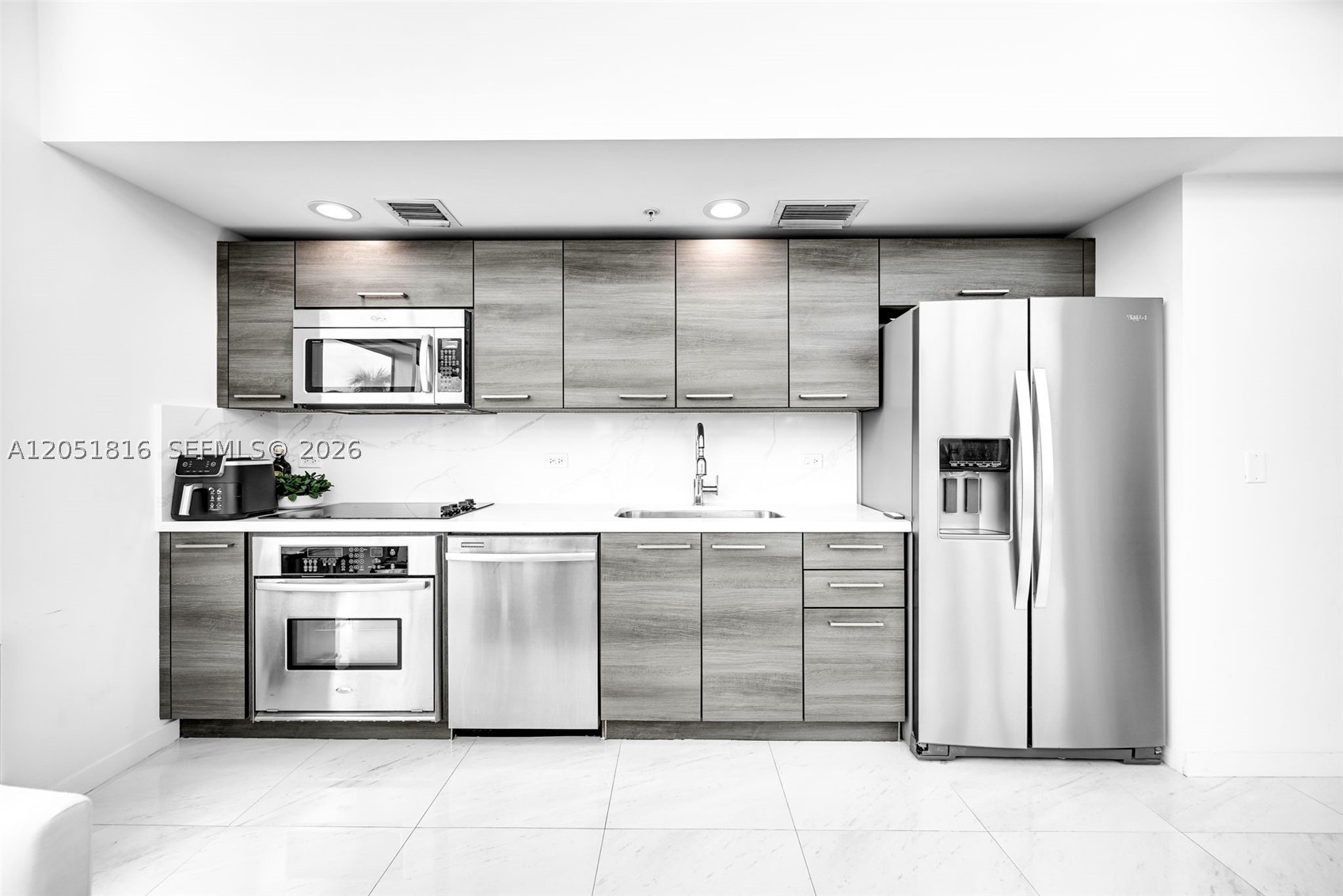 MERIDIAN 5 CONDO - Residential