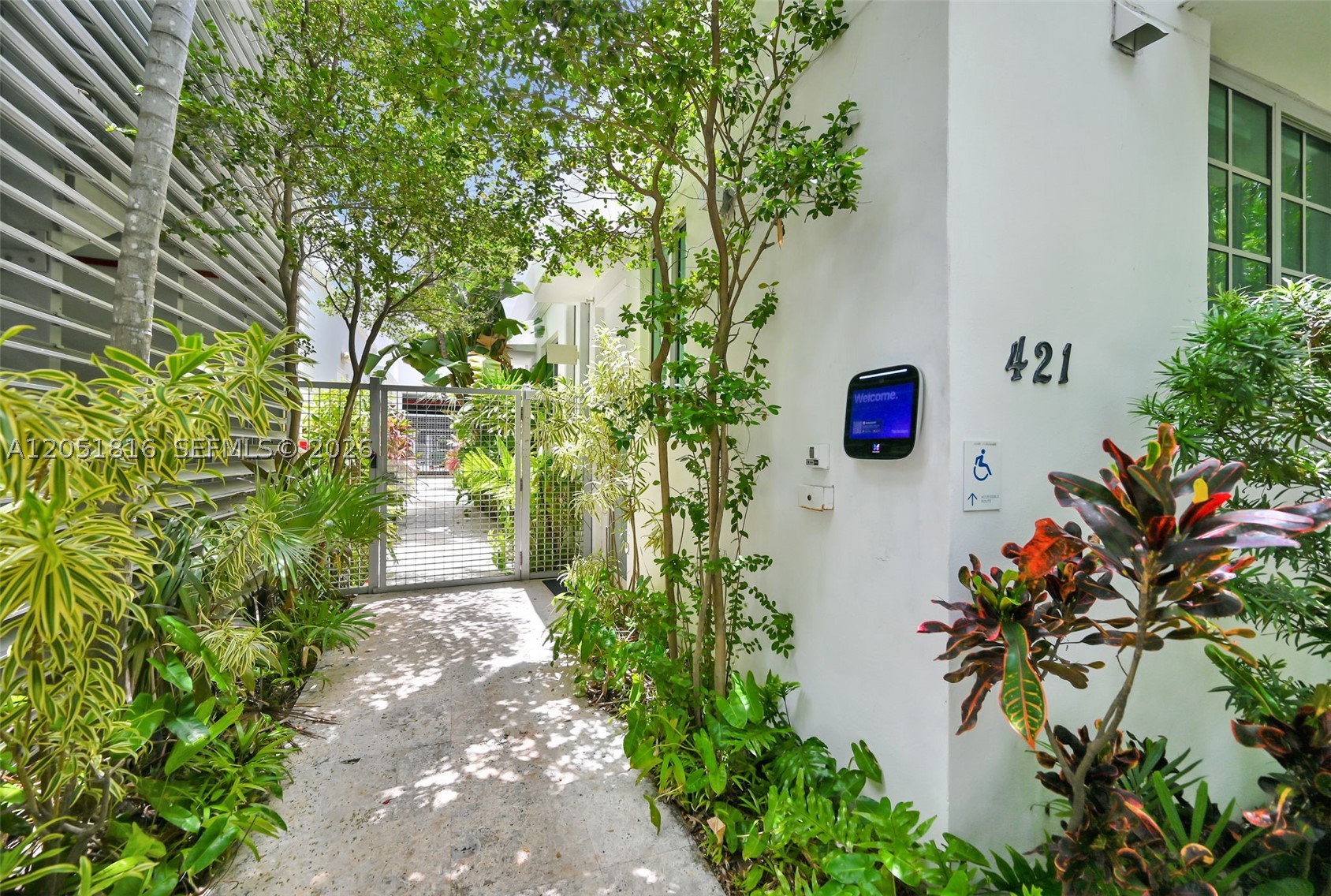 MERIDIAN 5 CONDO - Residential