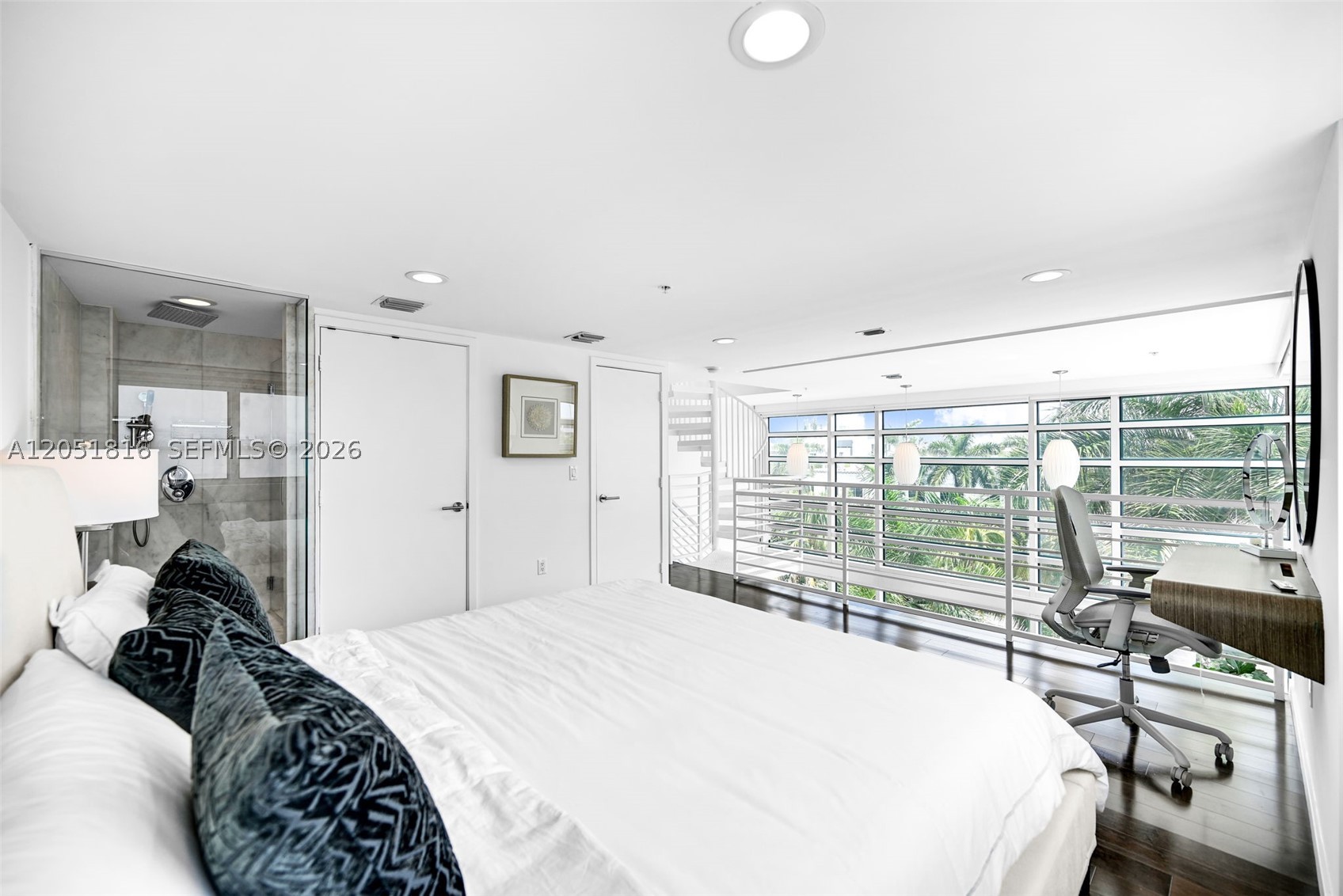 MERIDIAN 5 CONDO - Residential