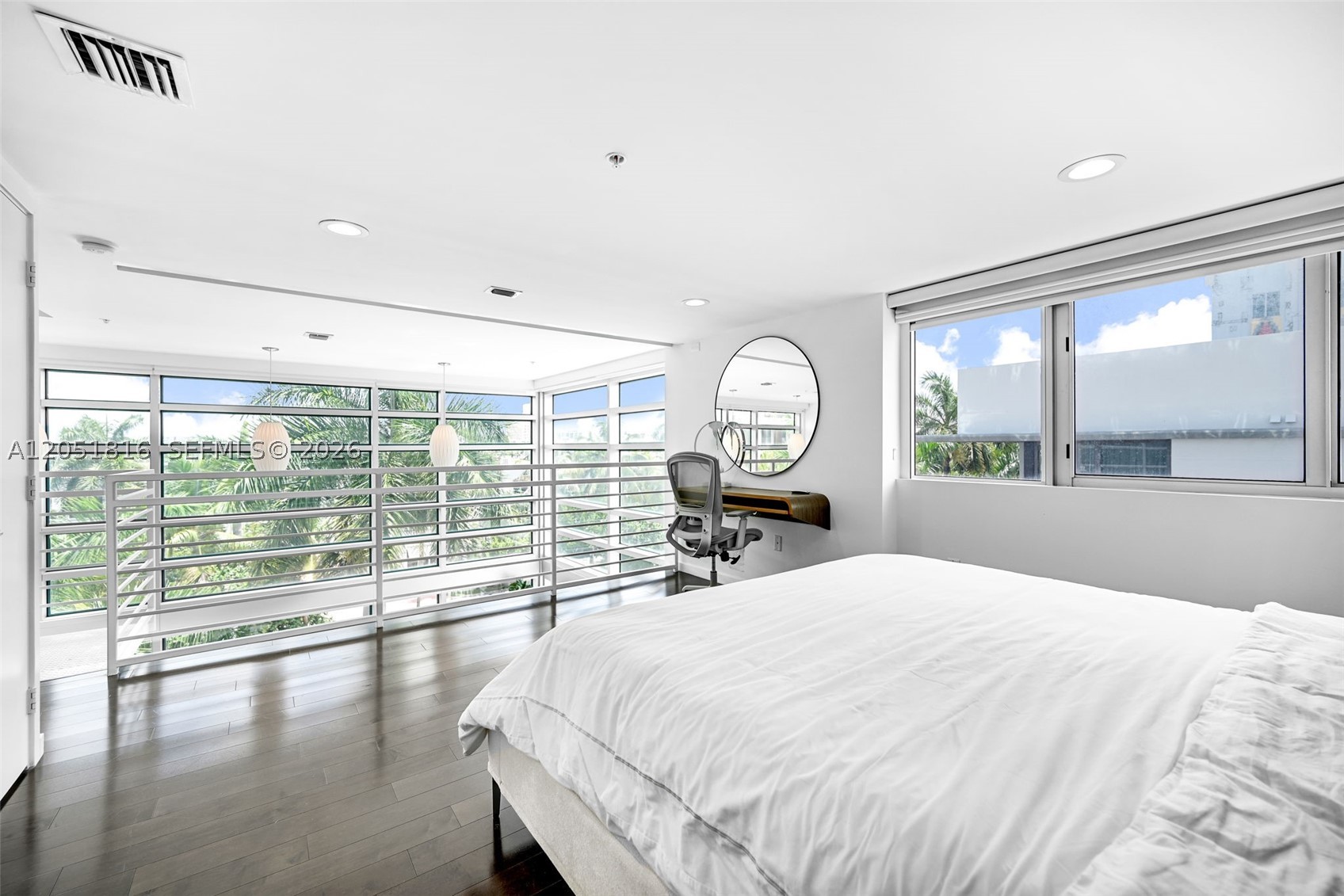 MERIDIAN 5 CONDO - Residential