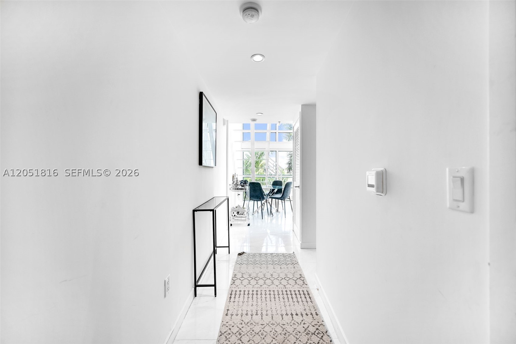 MERIDIAN 5 CONDO - Residential