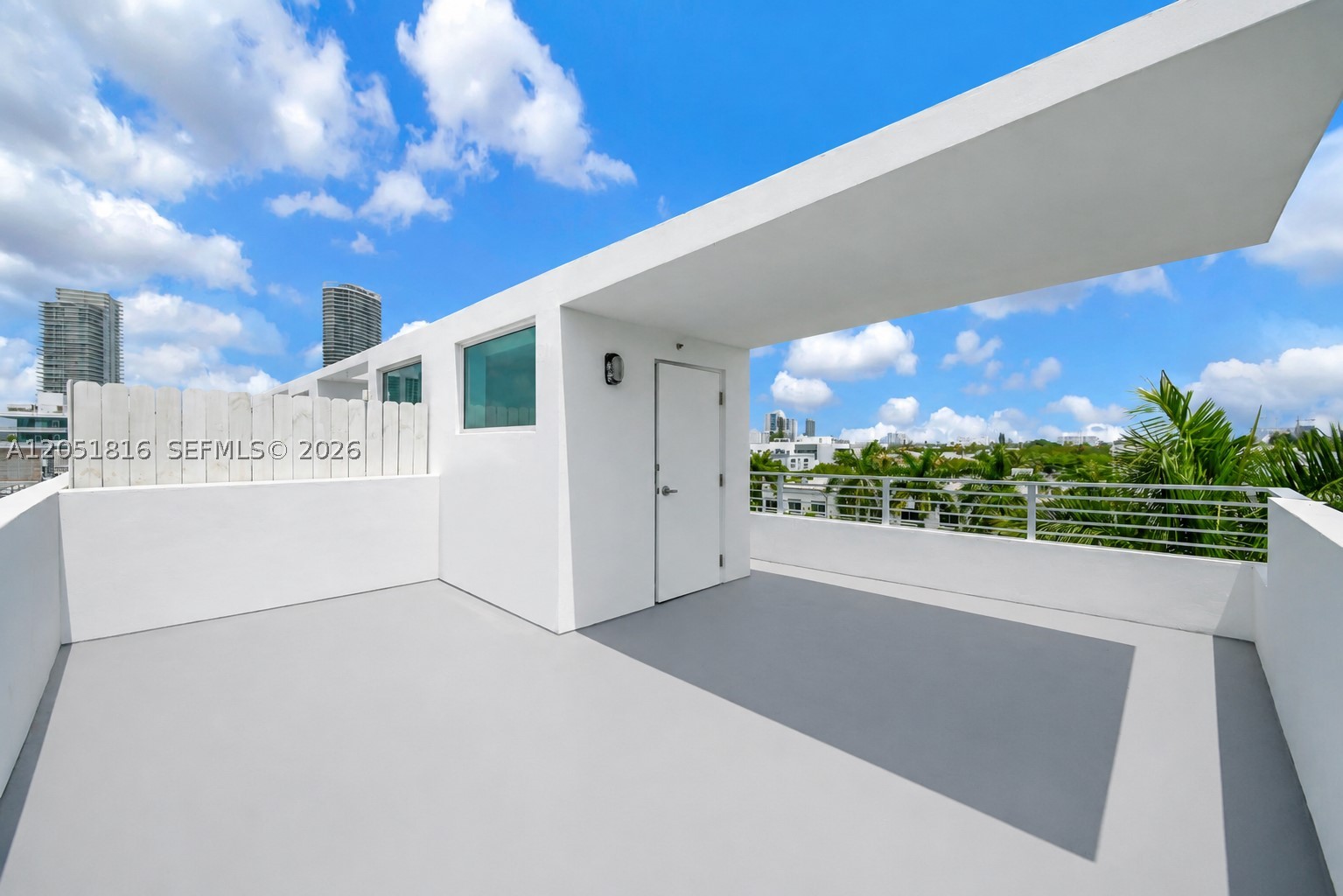 MERIDIAN 5 CONDO - Residential