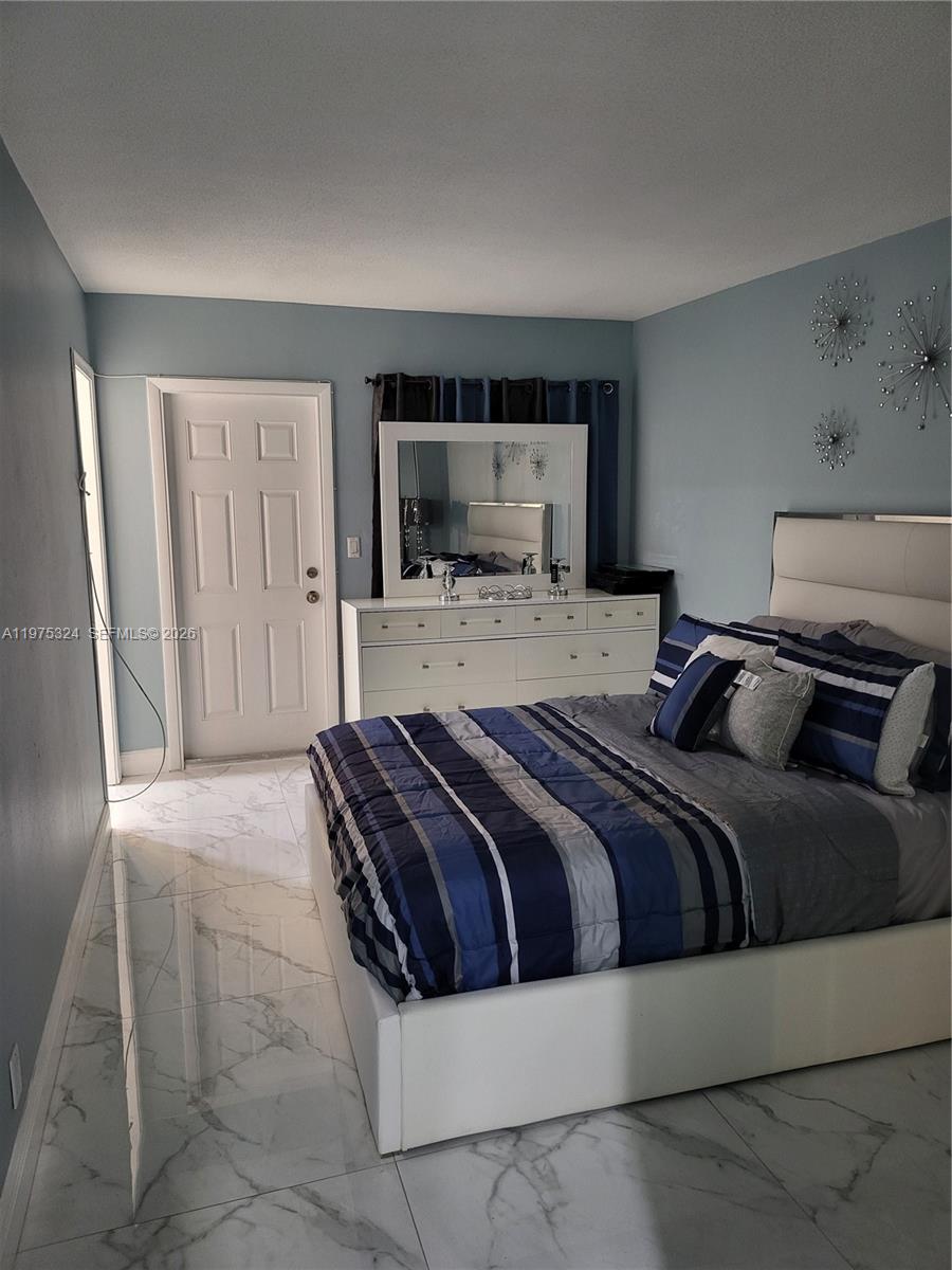 RODMAN OF HOLLYWOOD CONDO - Residential