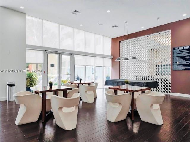 VENTURE AT AVENTURA EAST - Residential Lease