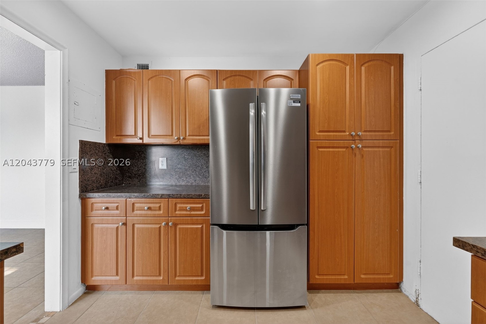 LAKES OF INVERRARY CONDO - Residential