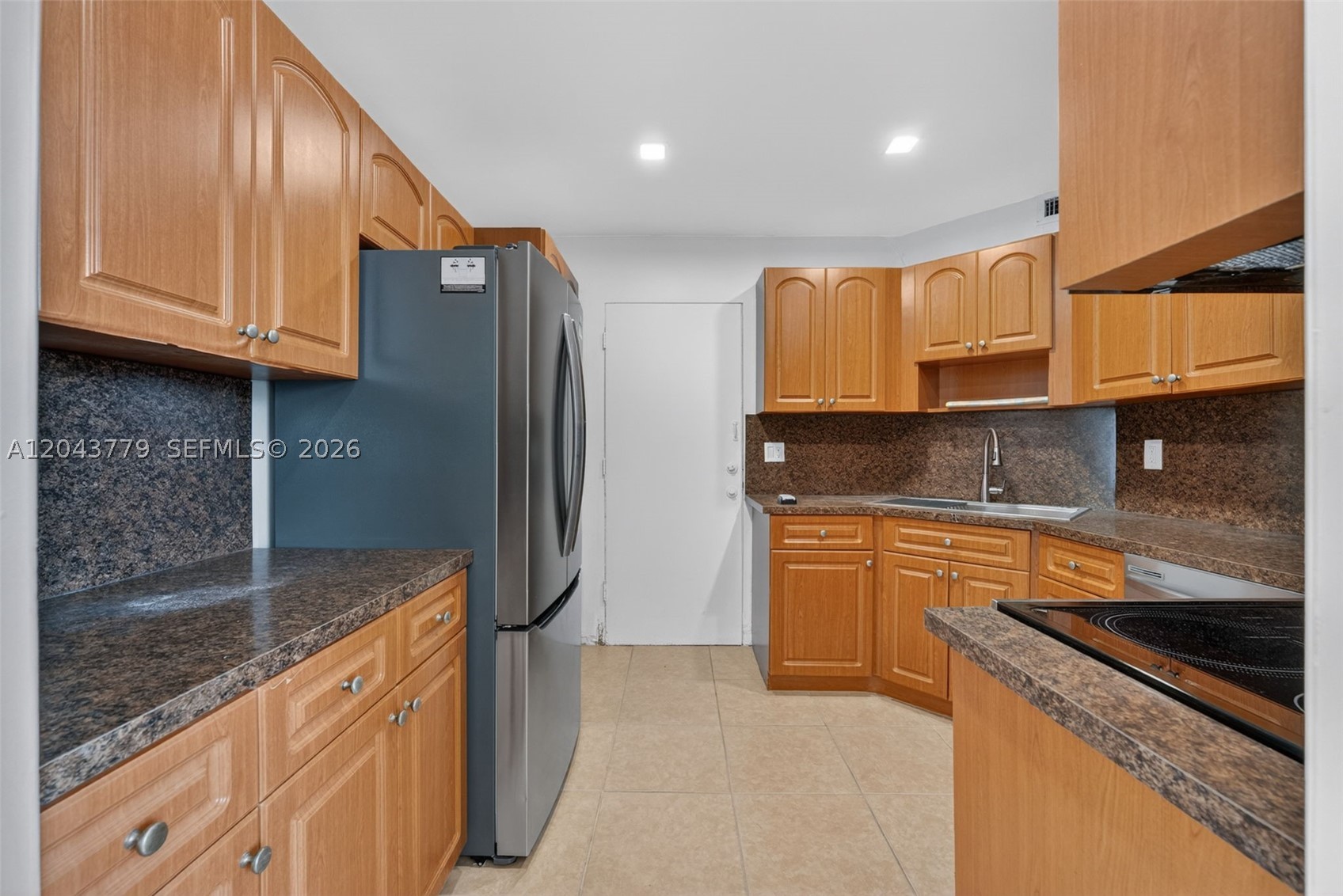 LAKES OF INVERRARY CONDO - Residential