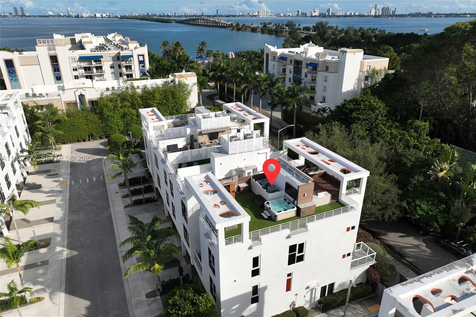 ONE BAY CONDO - Residential