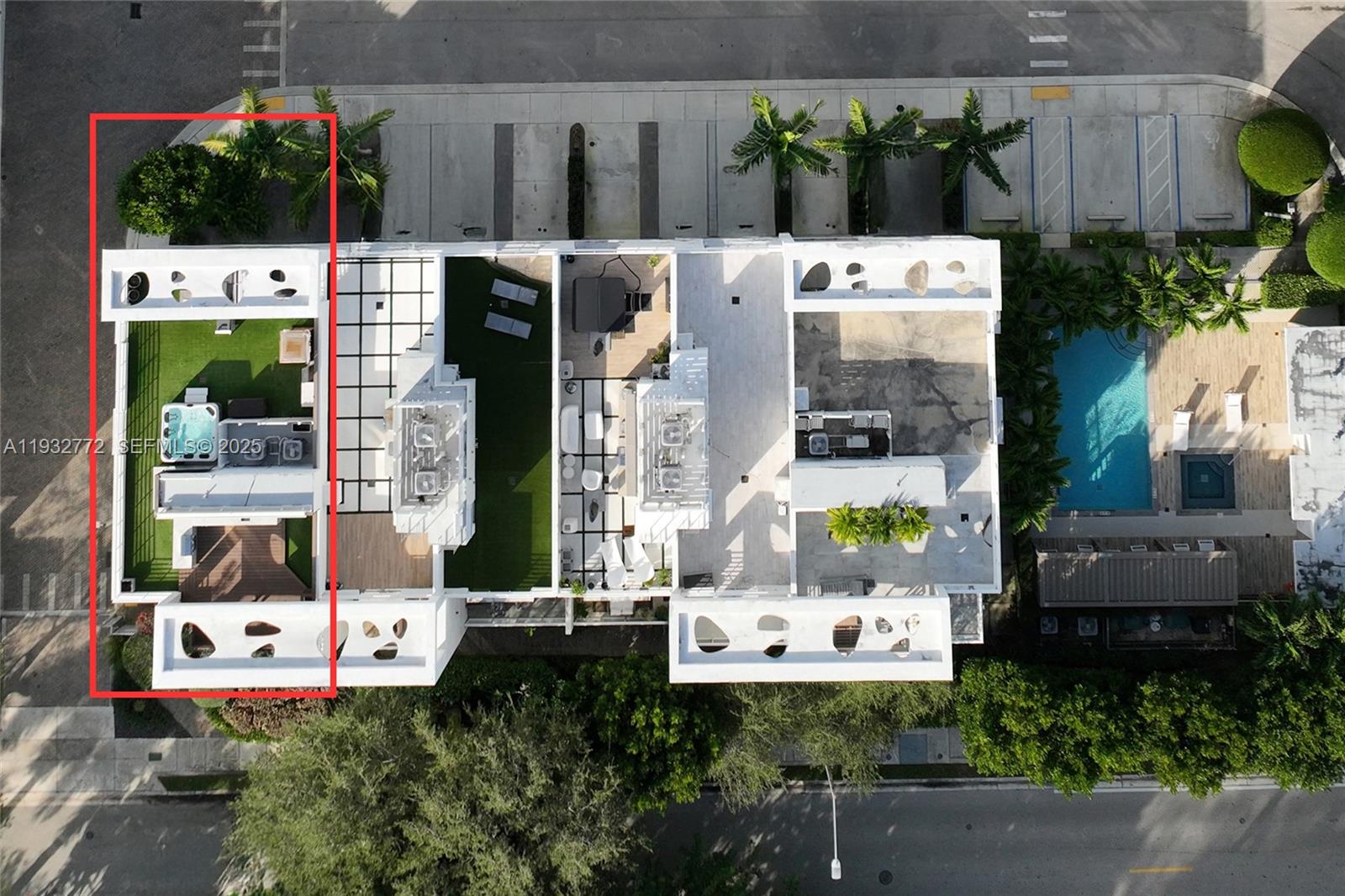 ONE BAY CONDO - Residential