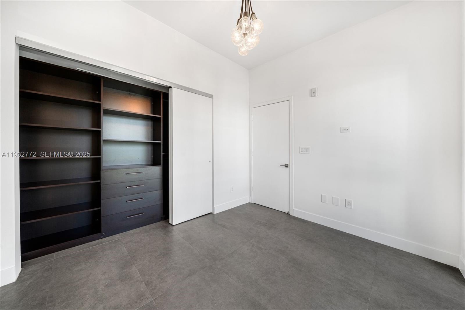 ONE BAY CONDO - Residential
