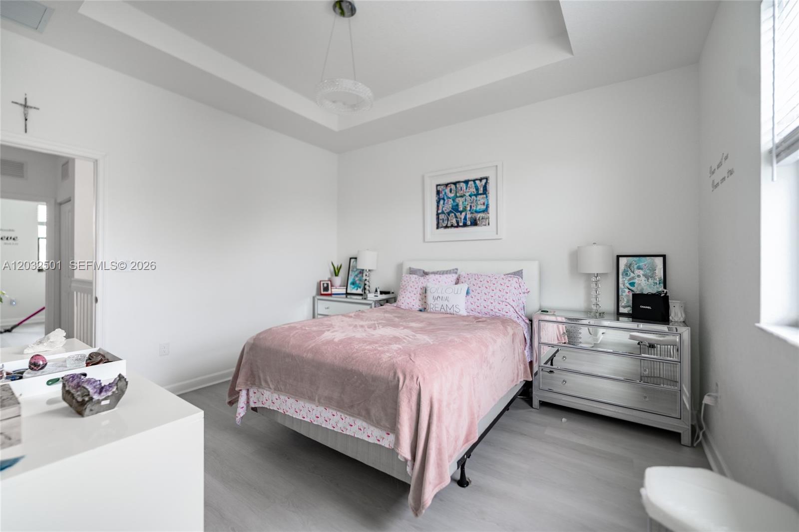 VISTA LAGO - Residential