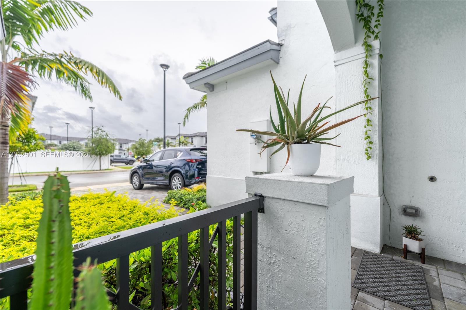 VISTA LAGO - Residential