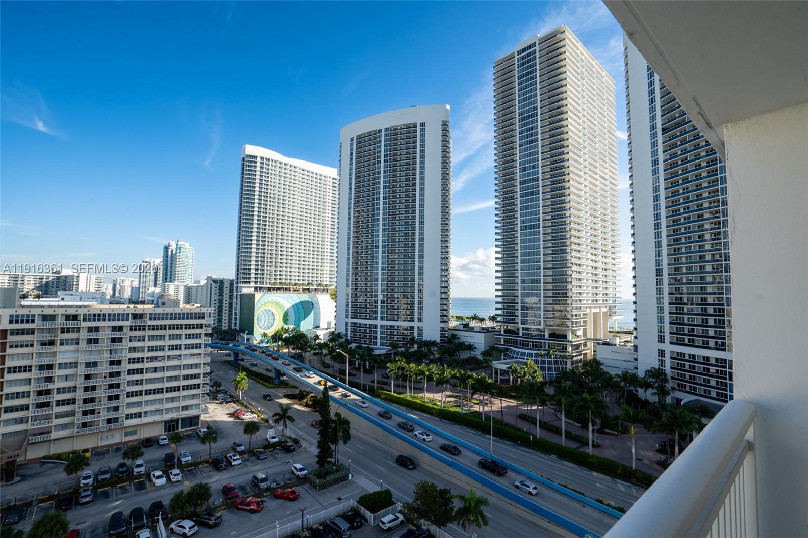 PLAZA TOWERS SOUTH CONDO - Residential