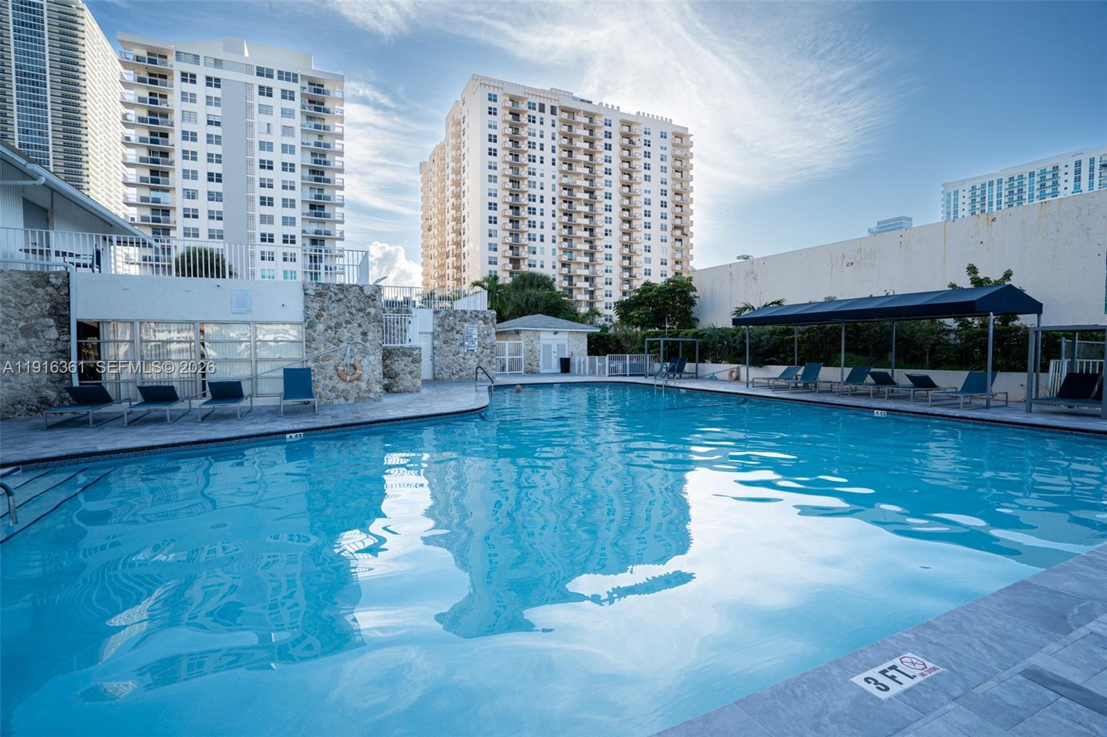 PLAZA TOWERS SOUTH CONDO - Residential