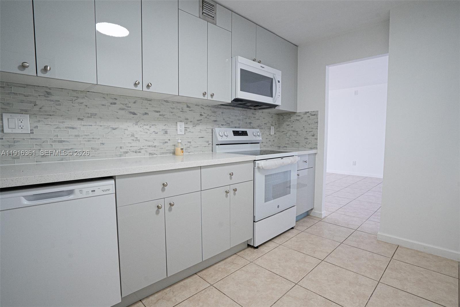 Beautifully Renovated Apartment with Stunning Ocean Views
Enjoy easy beach access for sun-filled days and peaceful shoreline walks. Relax by the Intracoastal pool and take in the serene boating activity right from your backyard. This modern, renovated unit is ideally located just minutes from top restaurants, shops, grocery stores, and the world-famous Aventura Mall.
For entertainment and excitement, Gulfstream Park’s casino, dining, and horse racing are just moments away.
A perfect blend of comfort, lifestyle, and convenience — your coastal retreat awaits.