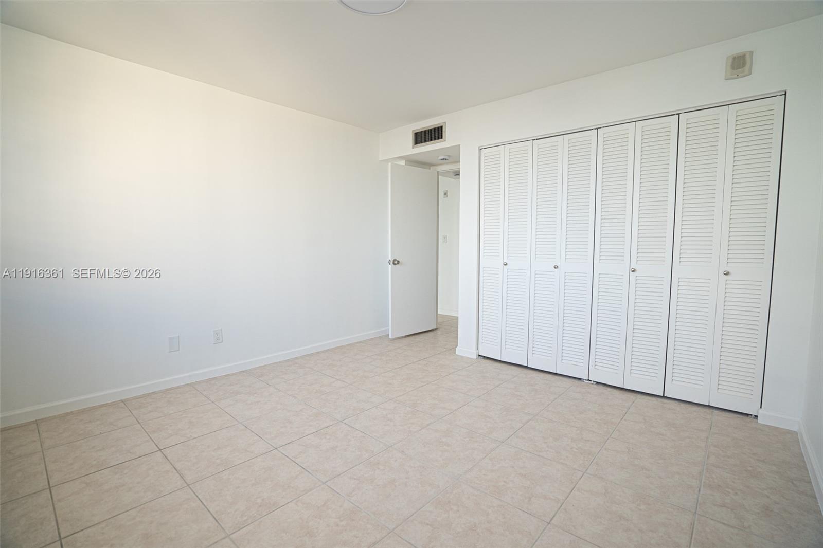 PLAZA TOWERS SOUTH CONDO - Residential