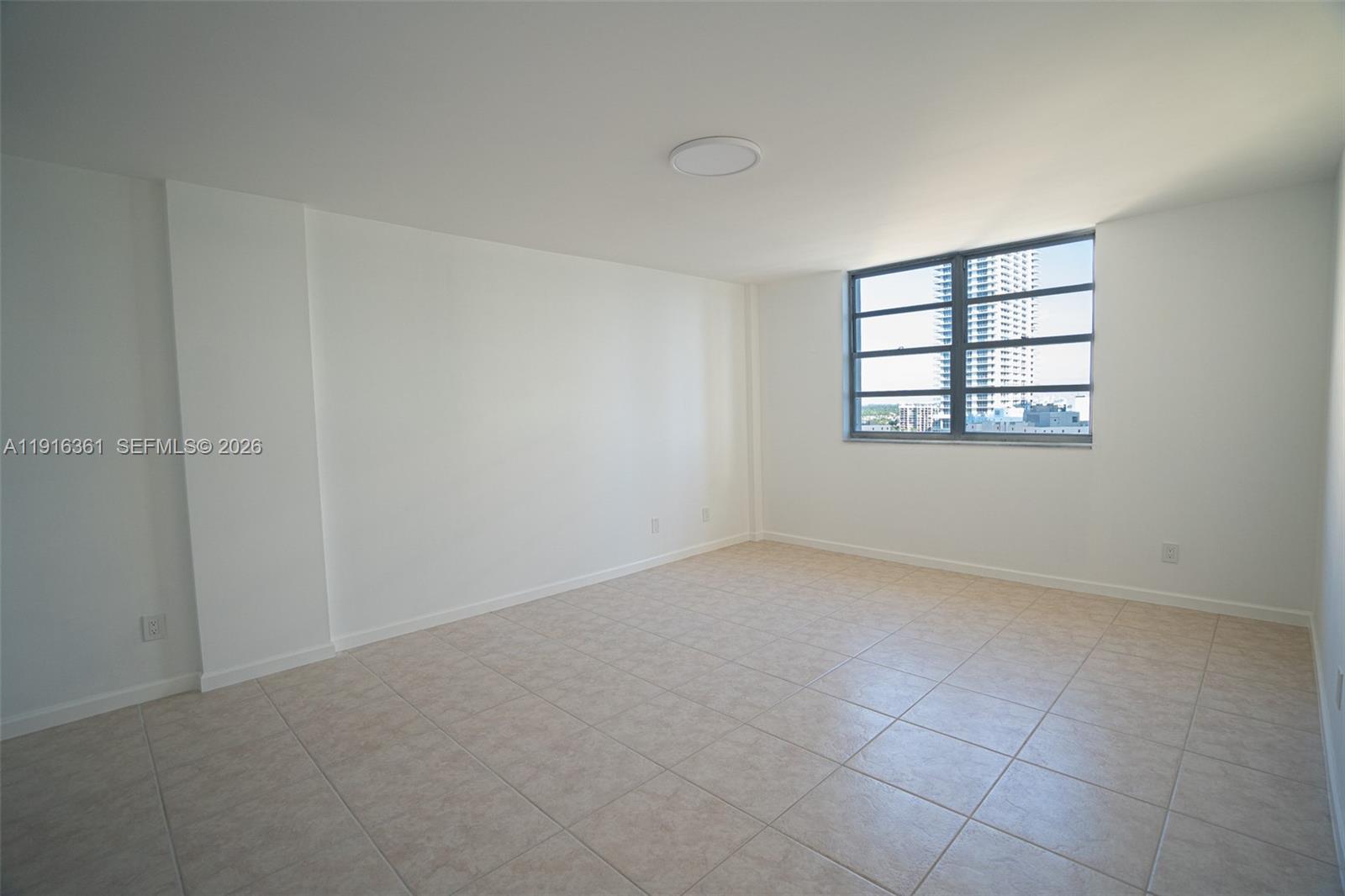 PLAZA TOWERS SOUTH CONDO - Residential