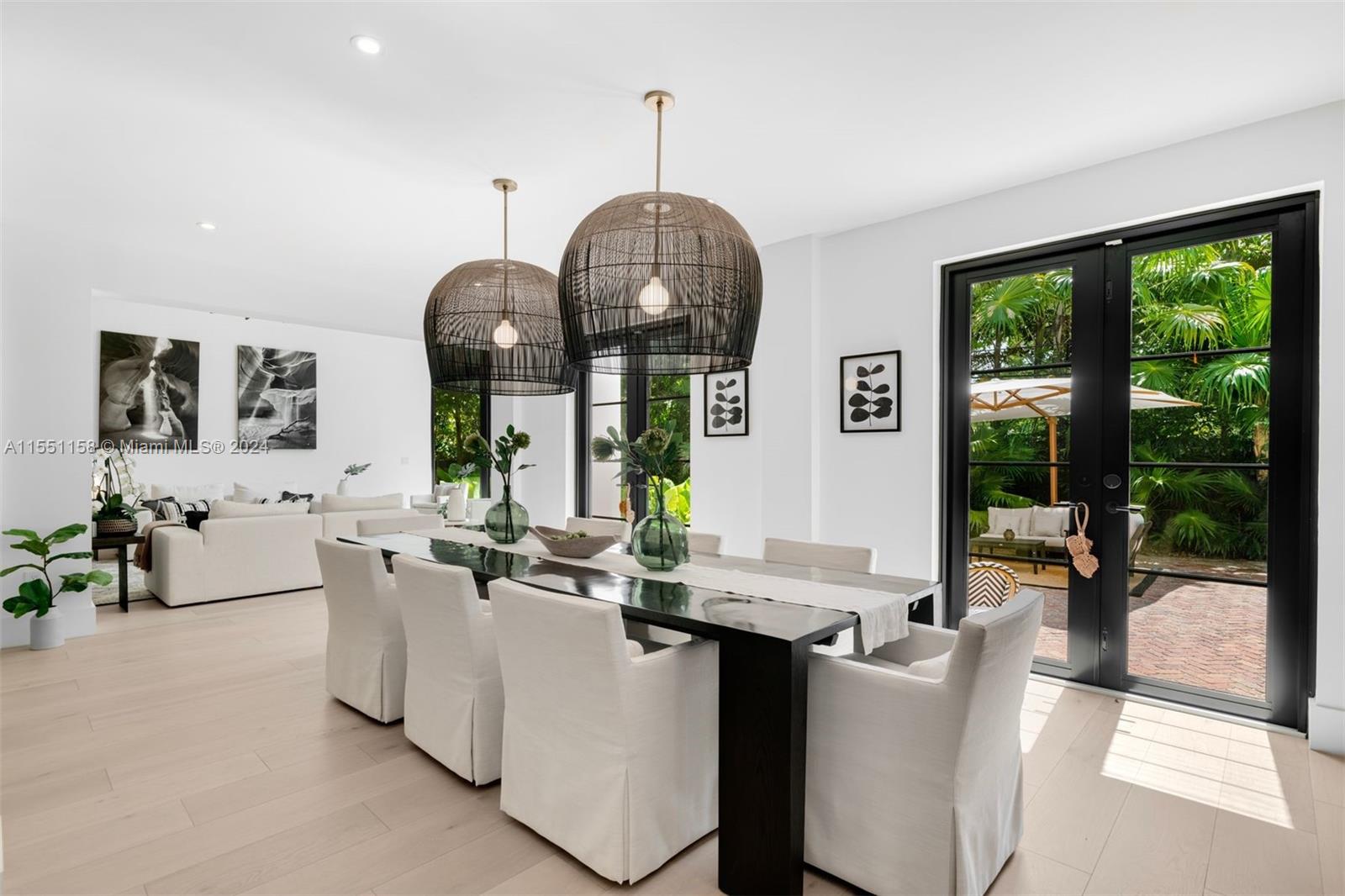 LEAFY WAY - Residential