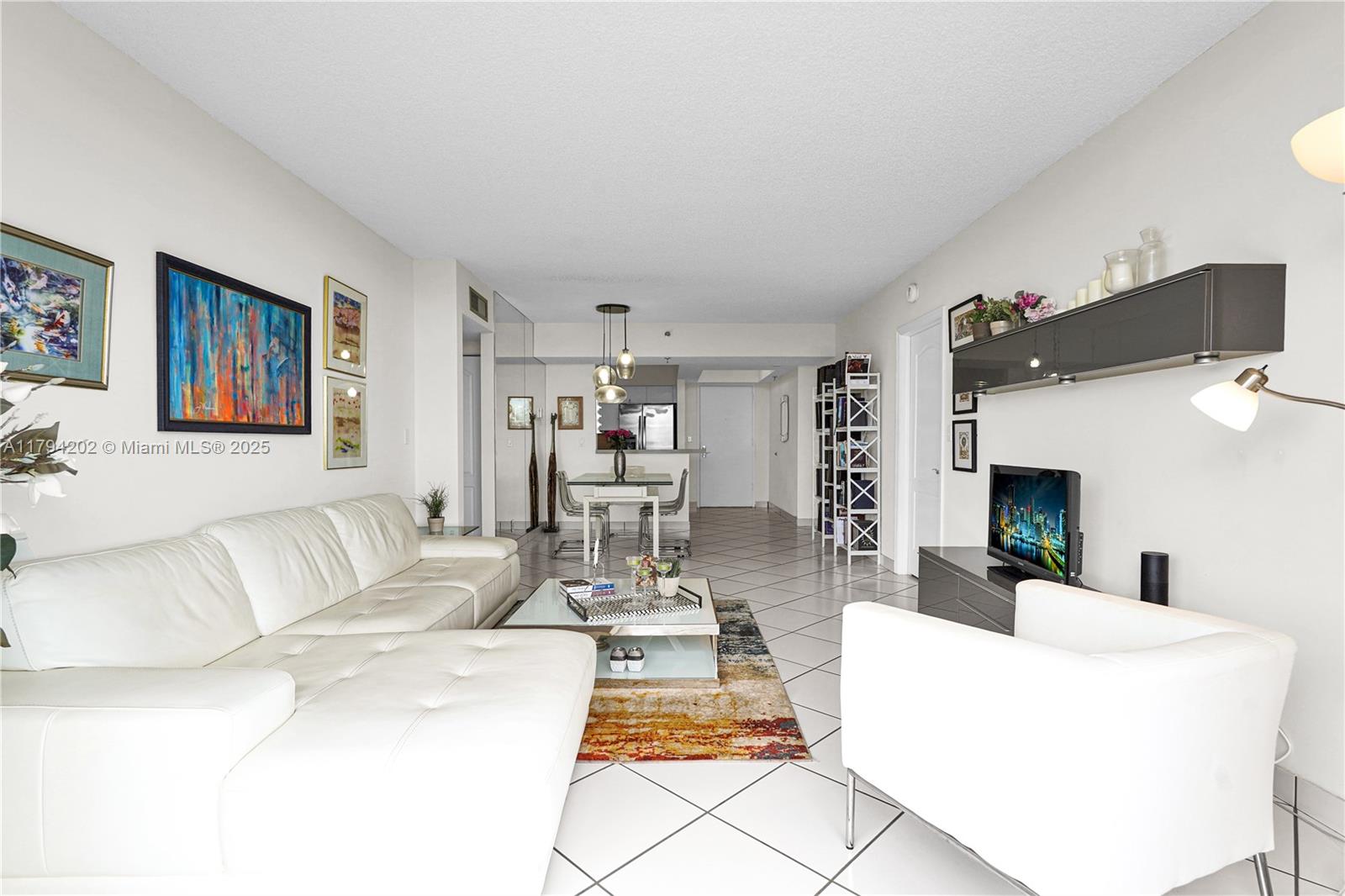 THE WAVES CONDO - Residential