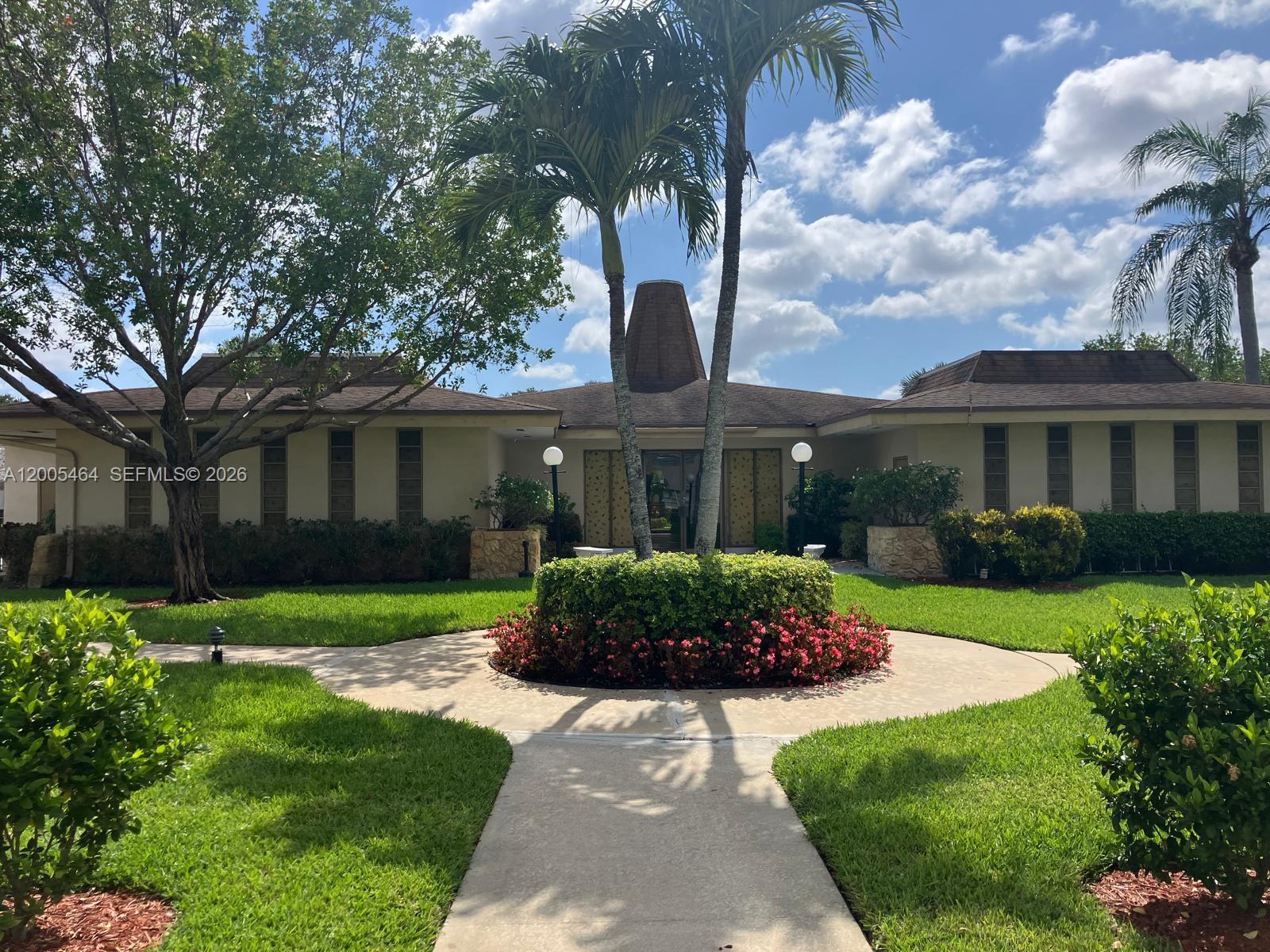 KARISA GARDENS CONDO - Residential