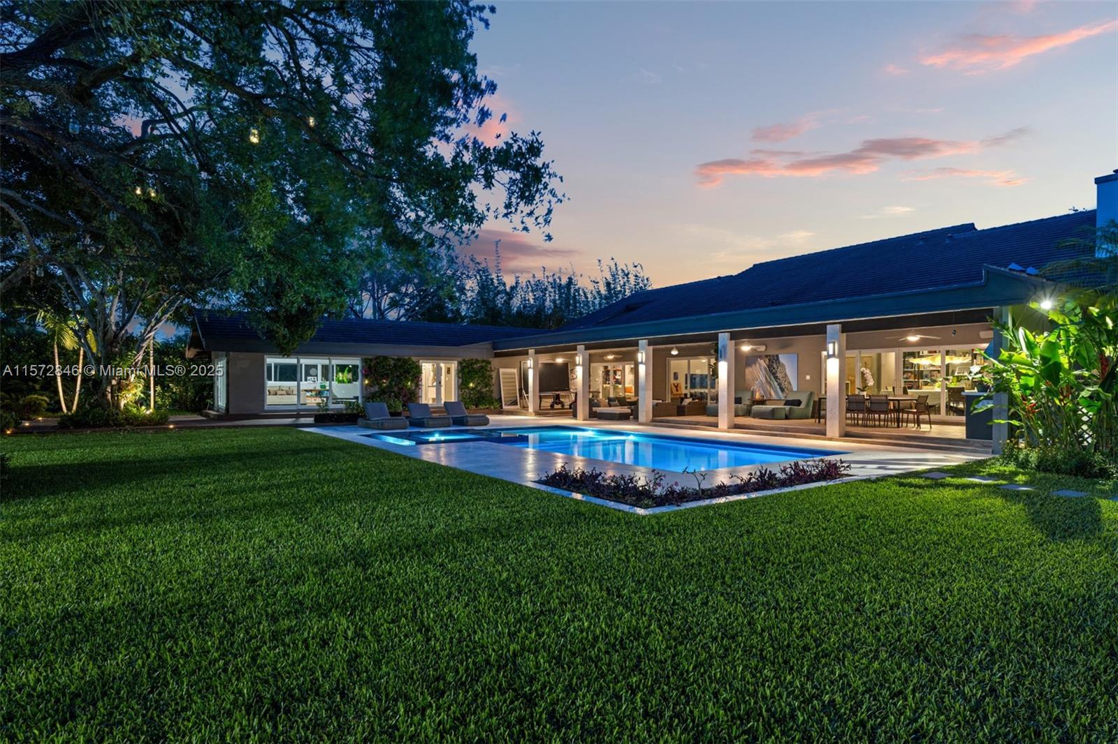 PINECREST POINTE - Residential