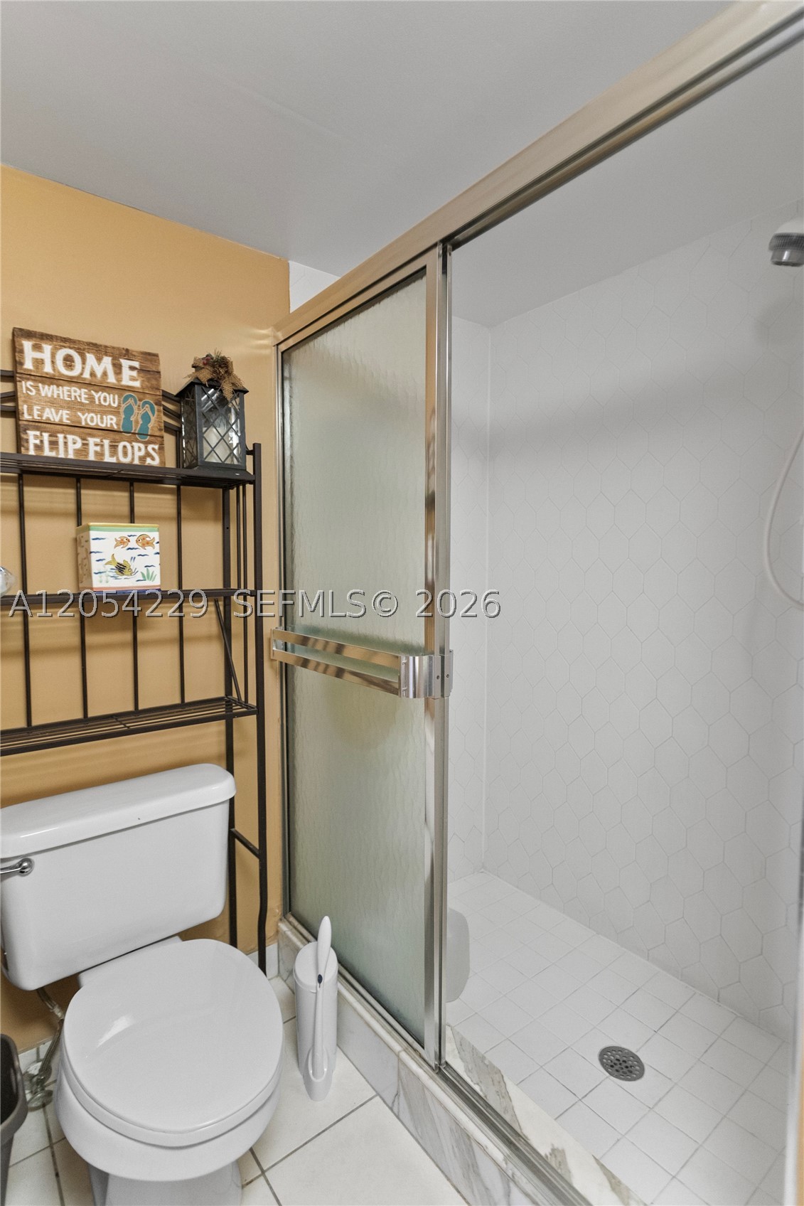 OCEAN CLUB CONDO - Residential Lease
