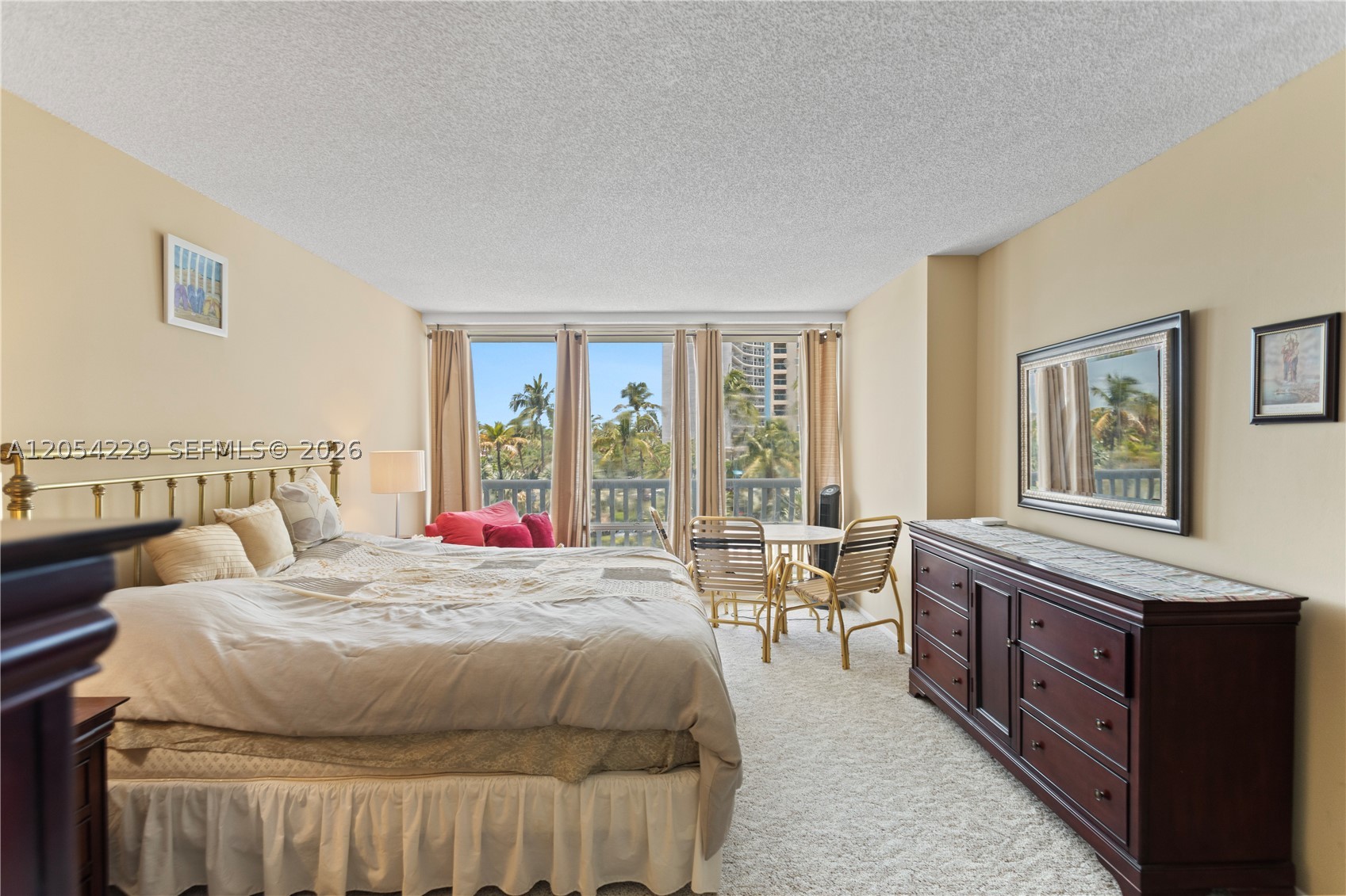 OCEAN CLUB CONDO - Residential Lease