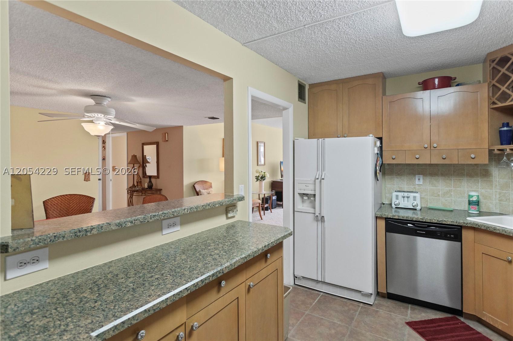 OCEAN CLUB CONDO - Residential Lease