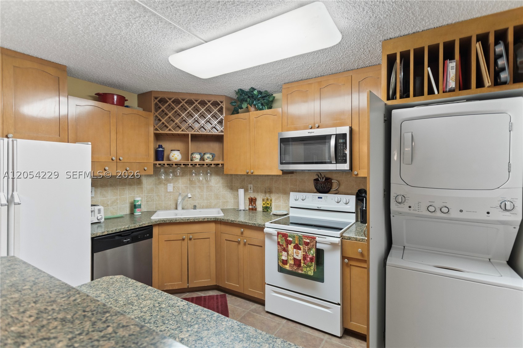 OCEAN CLUB CONDO - Residential Lease
